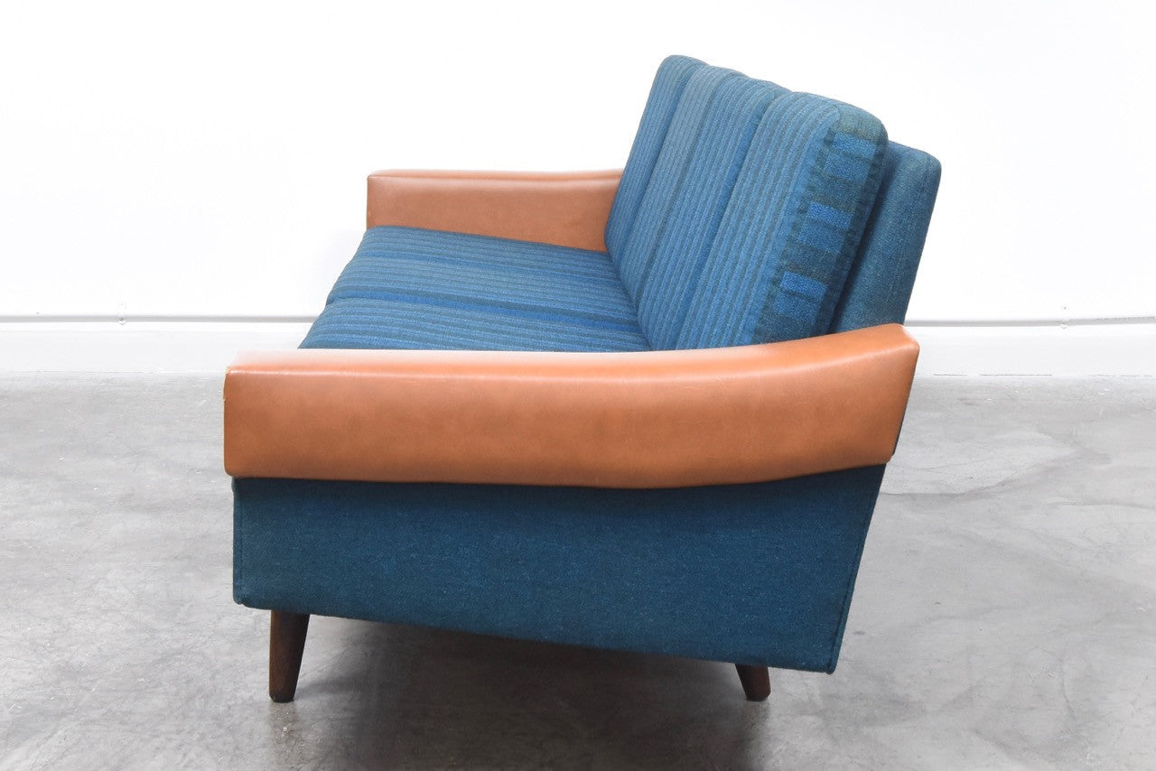 Four seat sofa in wool + skai