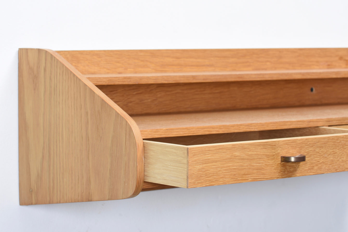 Vintage floating shelf with drawers in oak