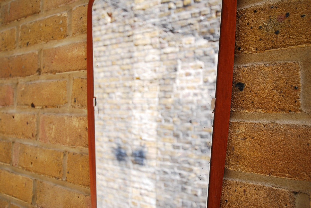 Small mirror on teak base