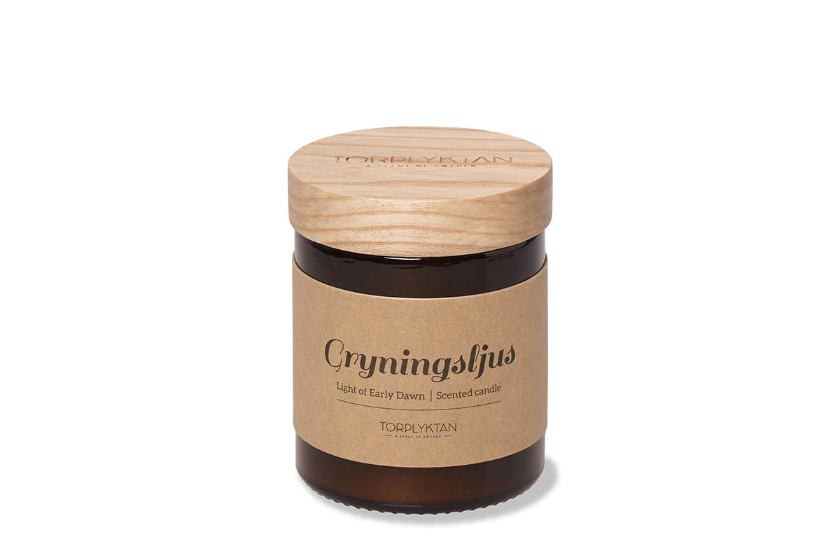 Gryningsljus candle by Torplyktan - Oak & Sweet Apple