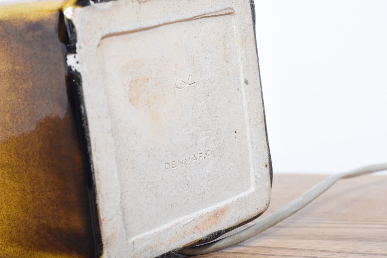 Ceramic table lamp by Kähler