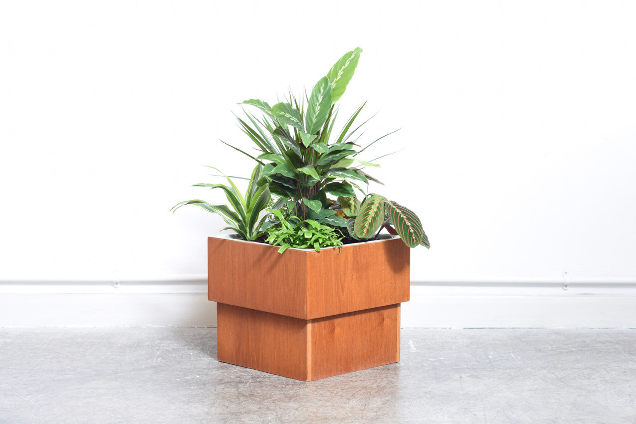 Square teak planter