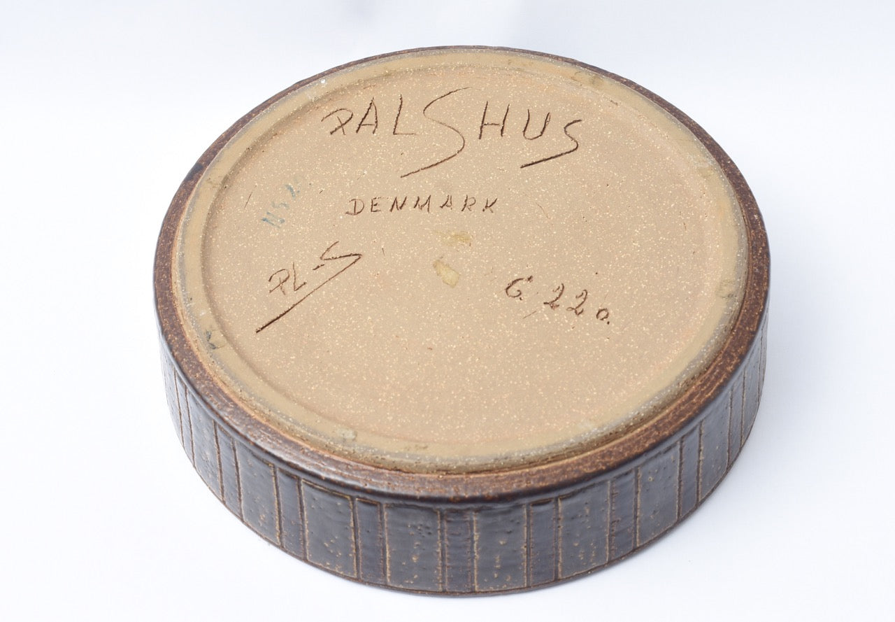 Large stoneware dish by Palshus