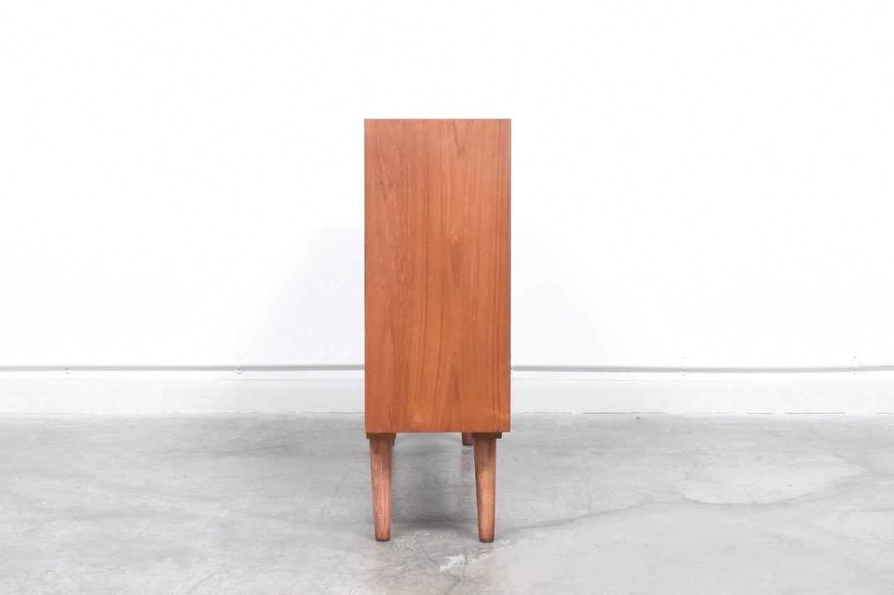 Freestanding teak book shelf (S)