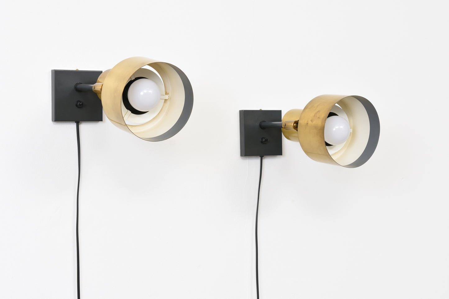 Pair of 'Corda' wall lights in brass by Jo Hammerborg