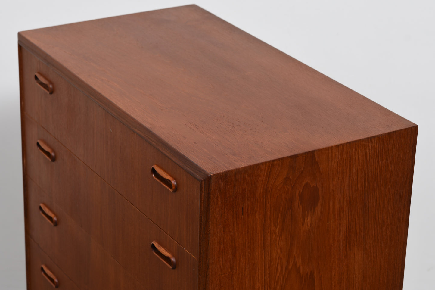 Danish chest of drawers in teak
