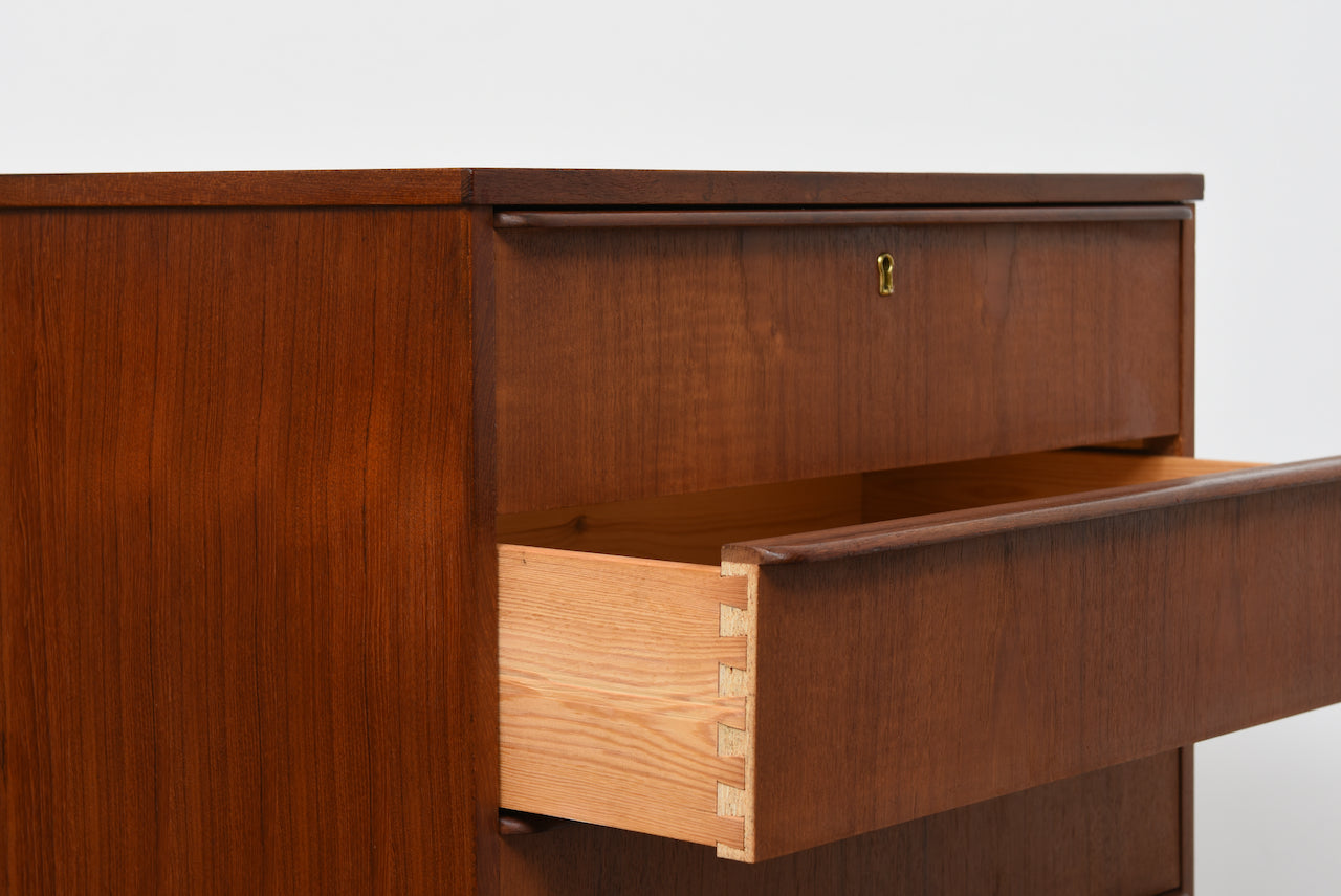 Teak chest of drawers no. 1