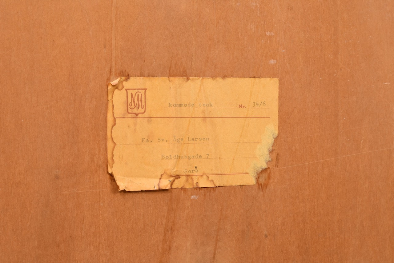 1960s Danish chest of drawers with lipped handles