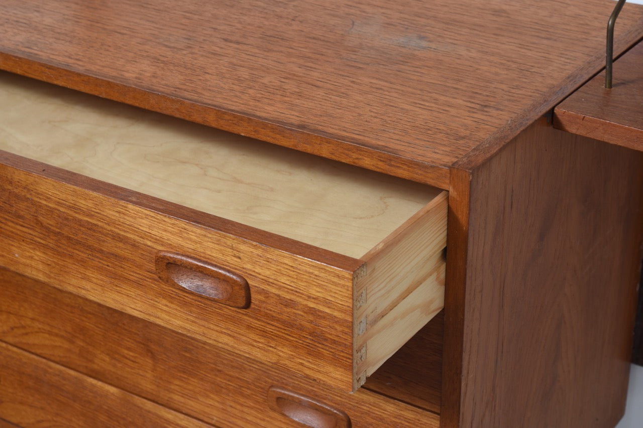 Double bay of teak shelving