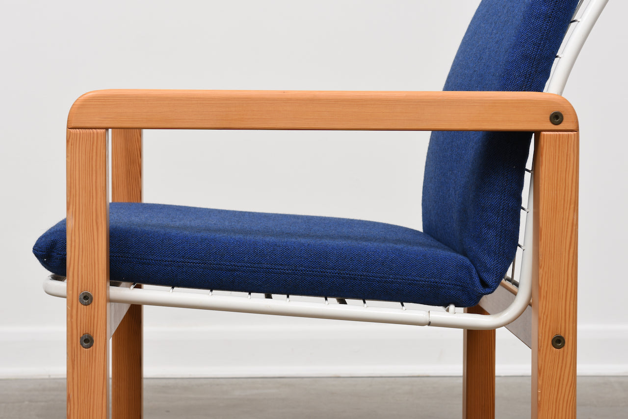 1980s armchair in pine + wire mesh