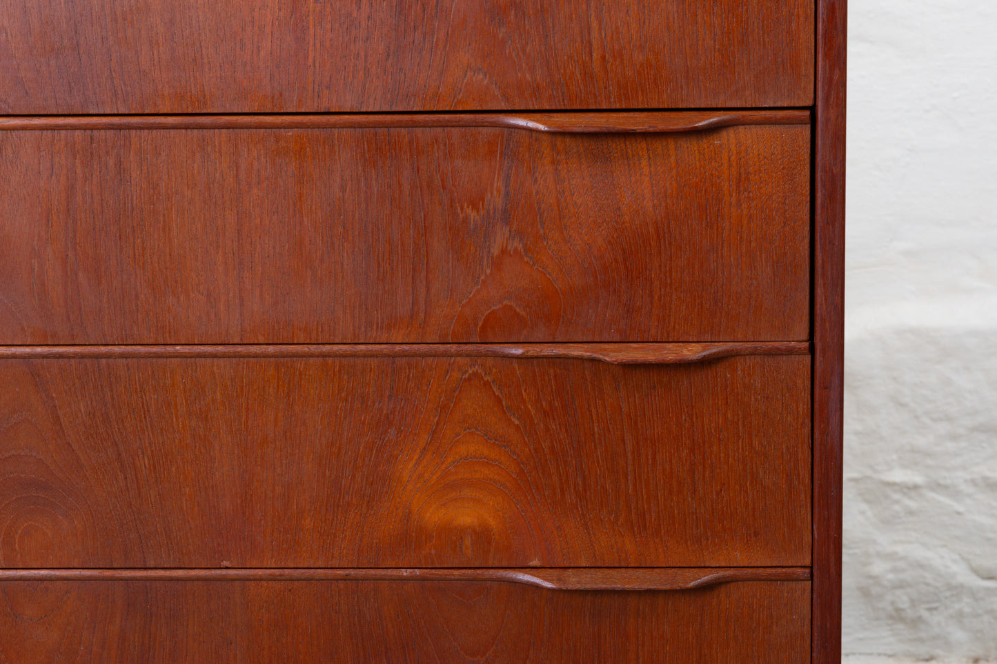1960s teak chest with lipped handles - 70W cm