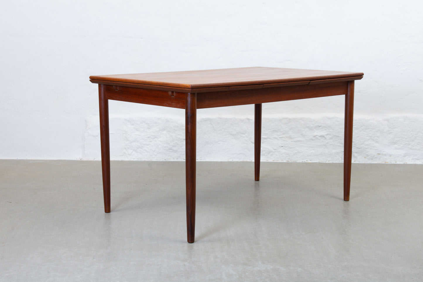 1960s extending dining table in teak - 130L cm