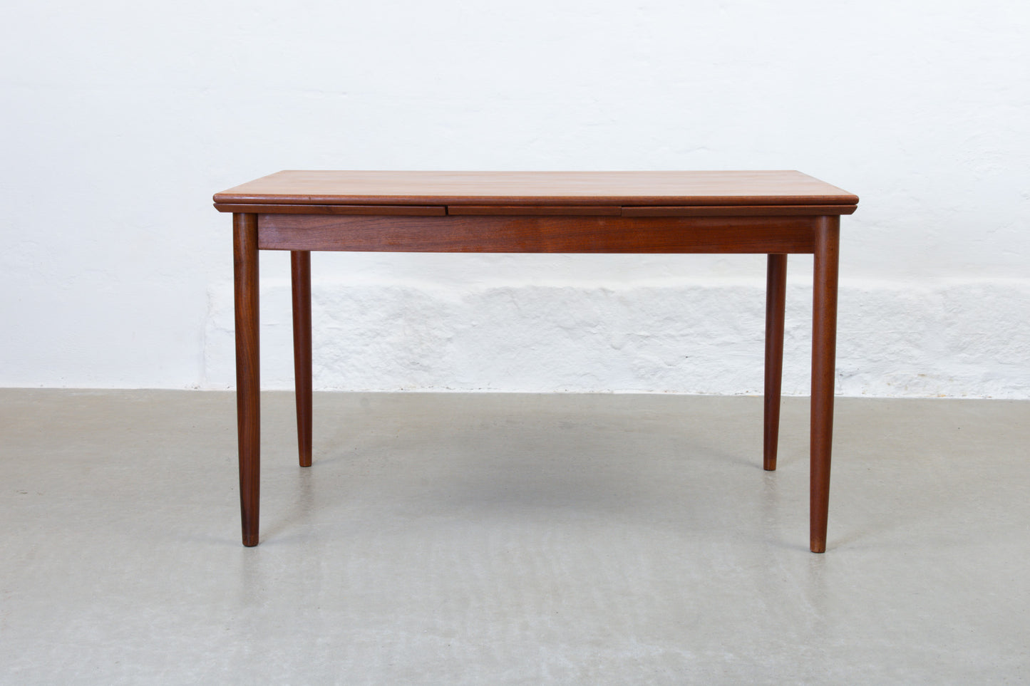 1960s extending dining table in teak - 130L cm