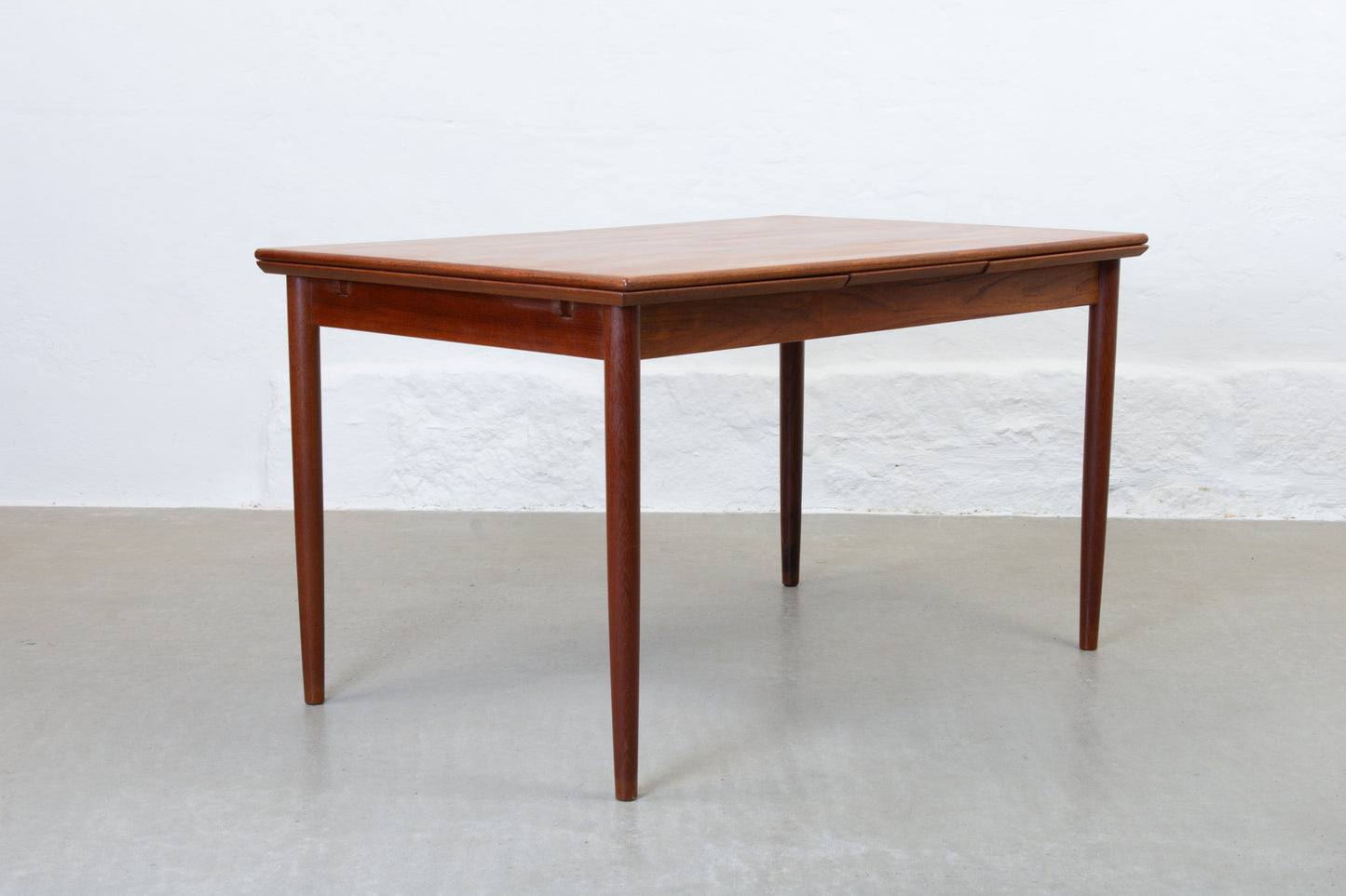 1960s extending dining table in teak - 130L cm