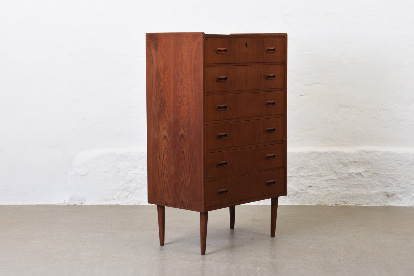 1960s teak chest of drawers with inset handles