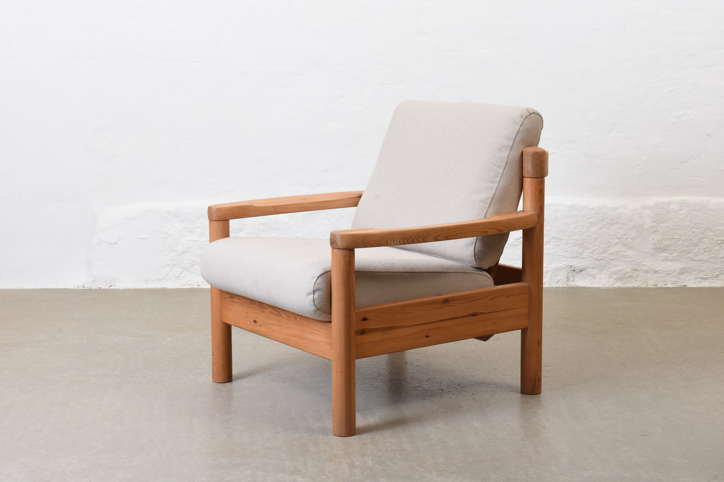 Newly reupholstered: 1970s pine lounger by NC Möbler