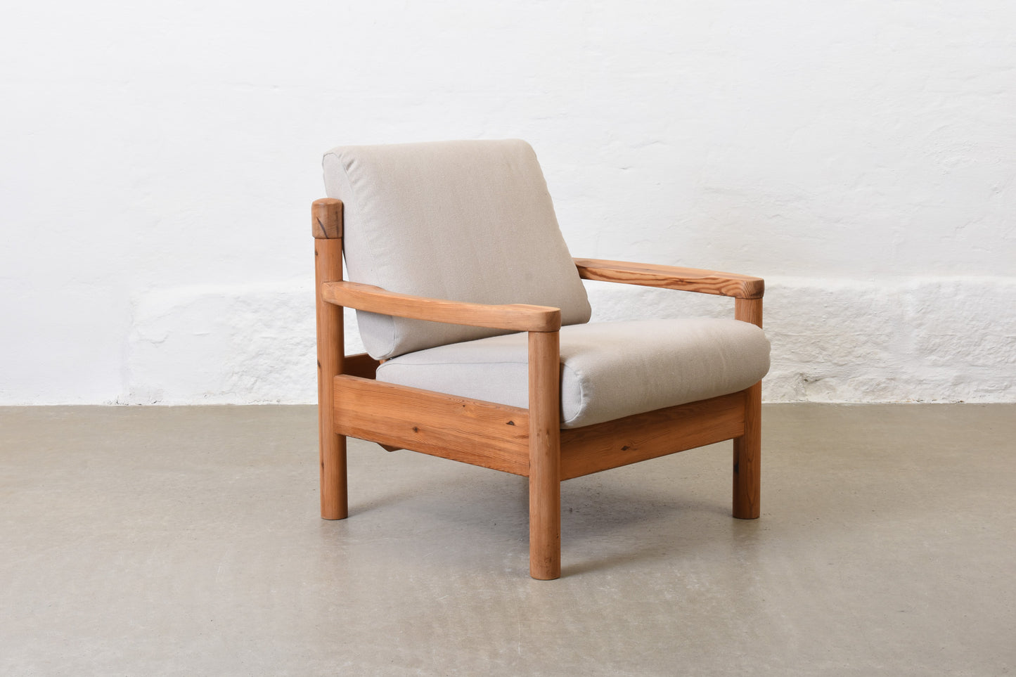 Newly reupholstered: 1970s pine lounger by NC Möbler