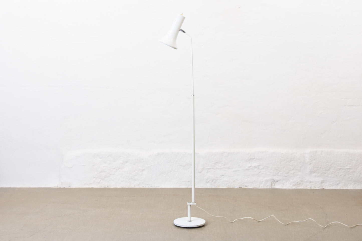 1960s height-adjustable floor lamp by Dansa Lamp