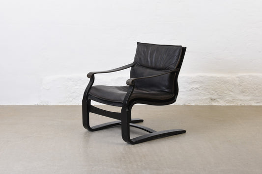 1980s leather + beech lounger by Åke Fribyter