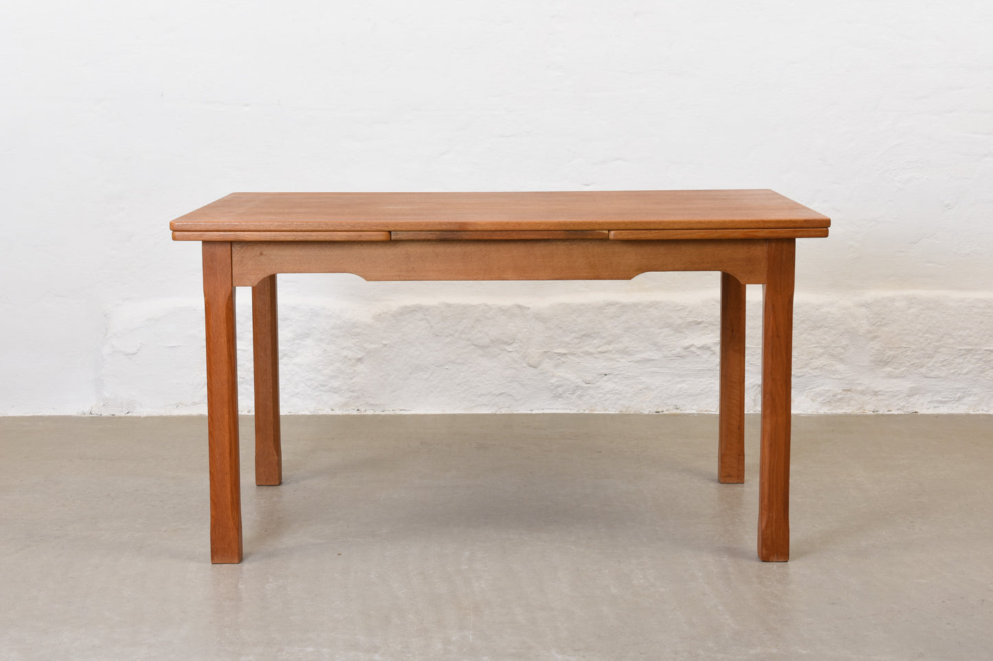 1970s extending dining table in oak