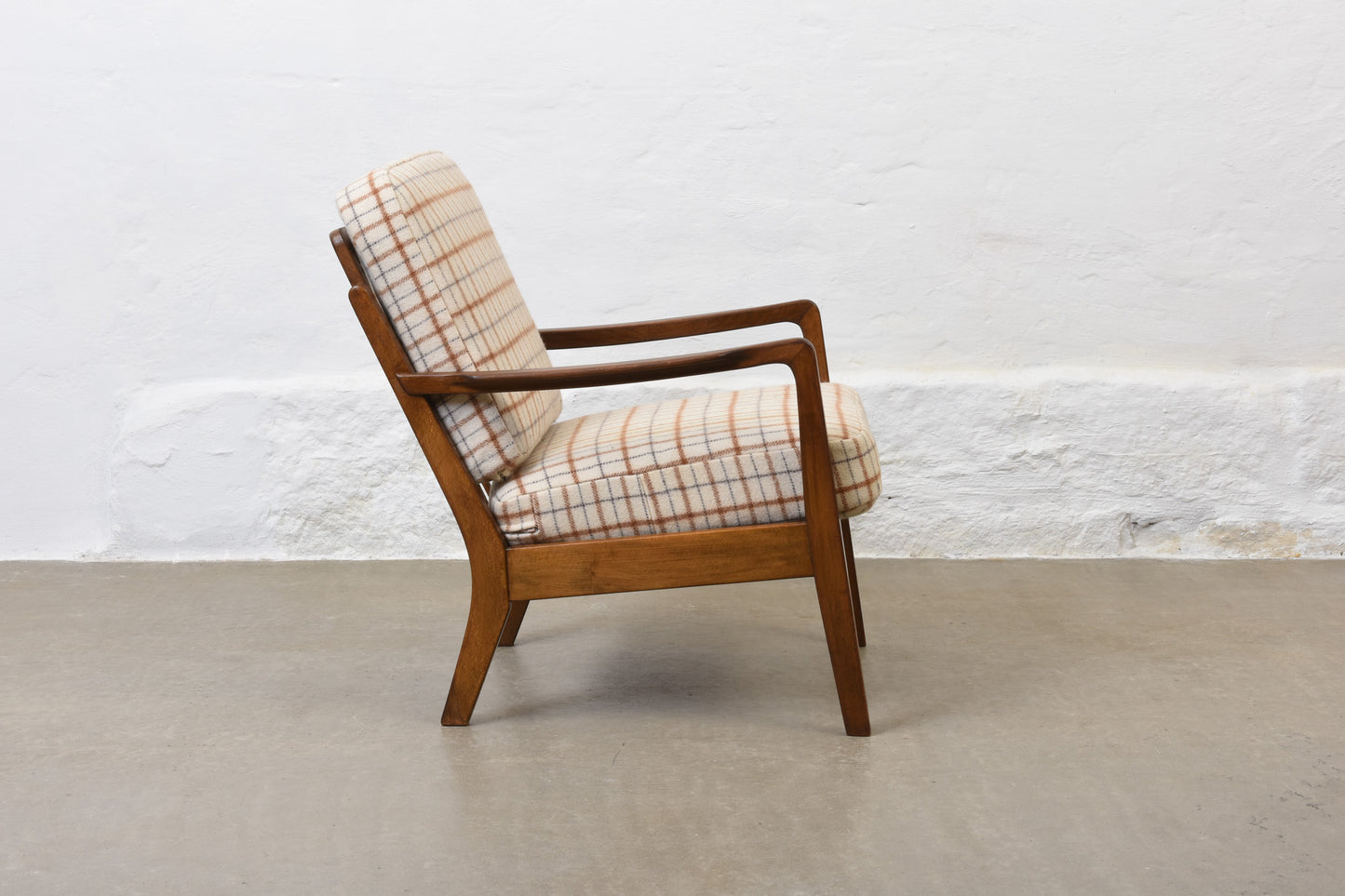 Newly reupholstered: 1950s beech lounger in striped wool