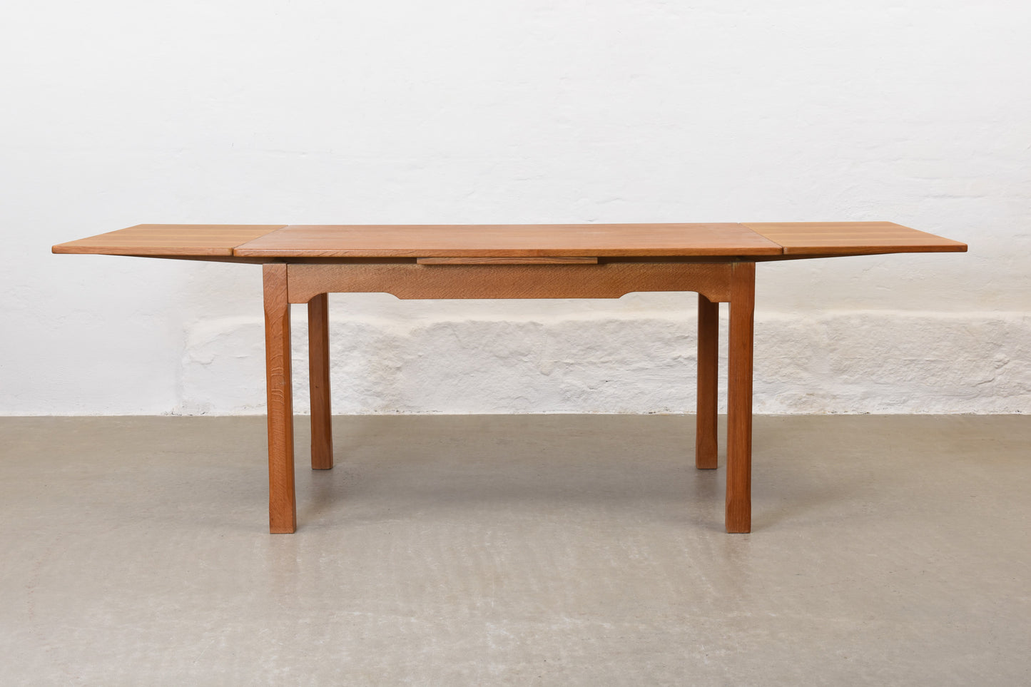 1970s extending dining table in oak