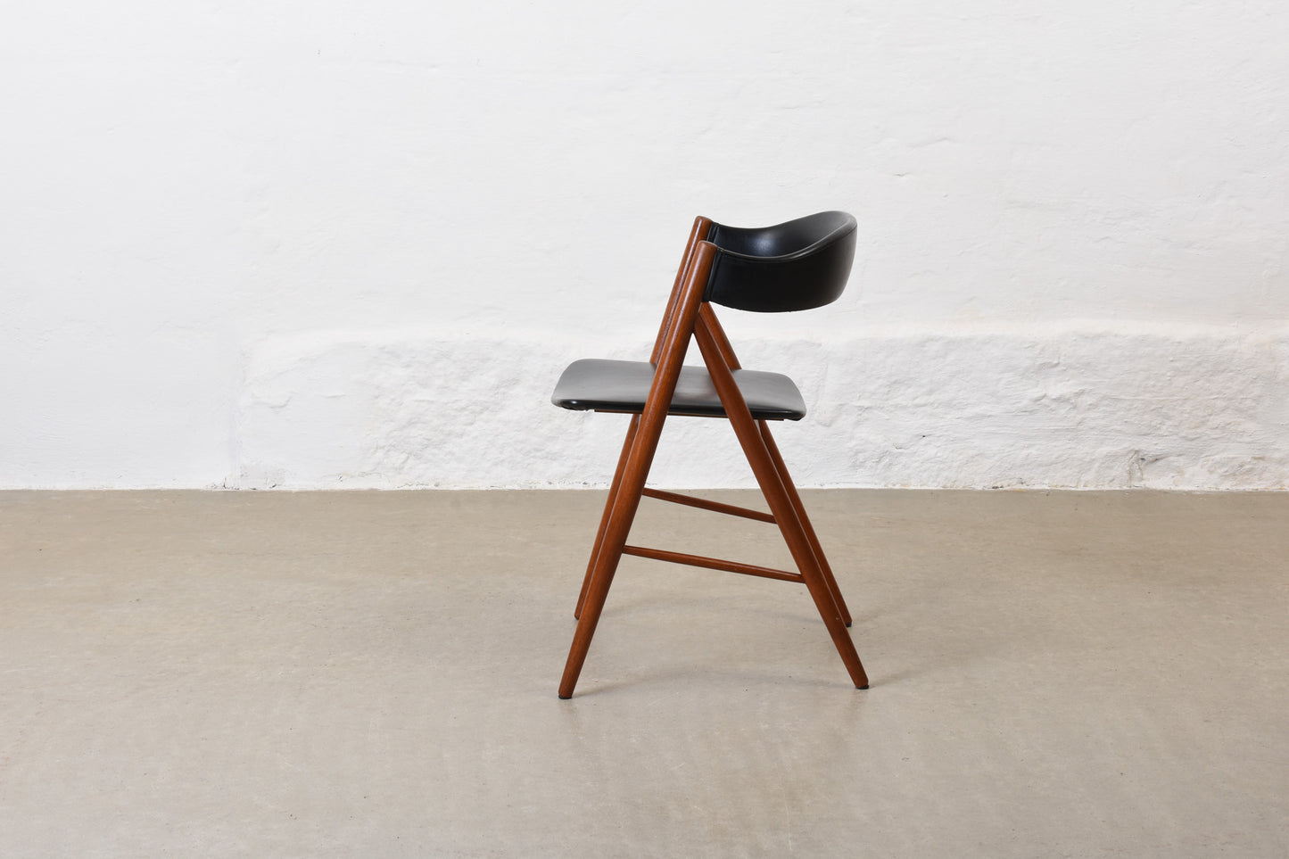 1960s chair in teak + vinyl