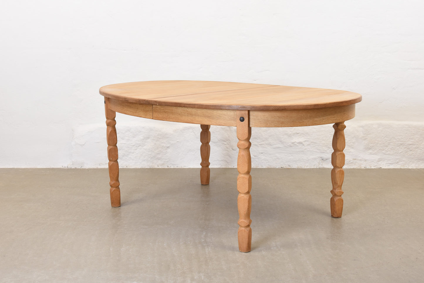 1970s oval dining table in oak