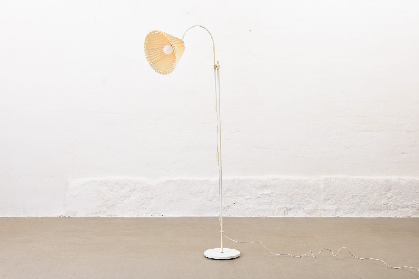 1980s height-adjustable floor lamp by Top Lamper