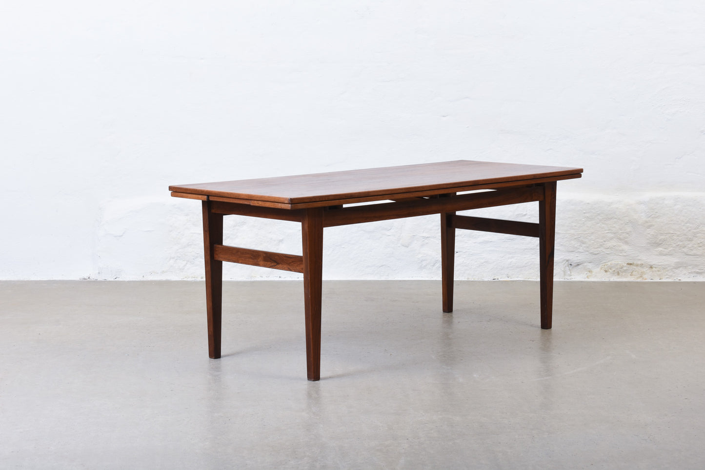 1960s extending coffee table in rosewood