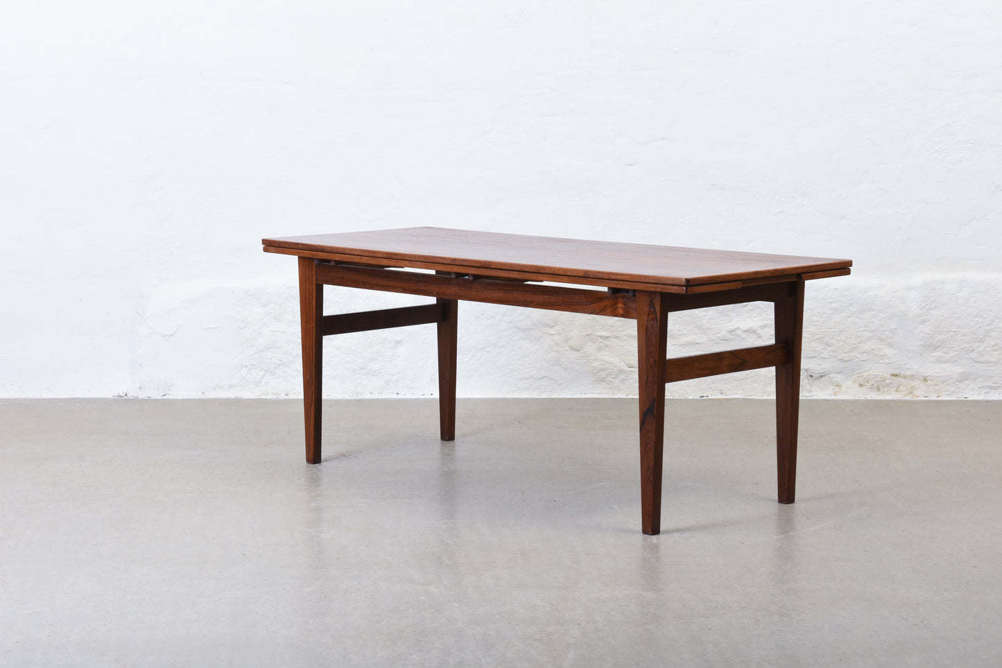 1960s extending coffee table in rosewood