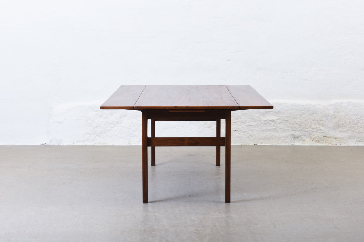 1960s extending coffee table in rosewood