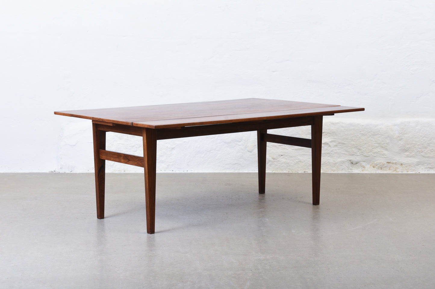 1960s extending coffee table in rosewood