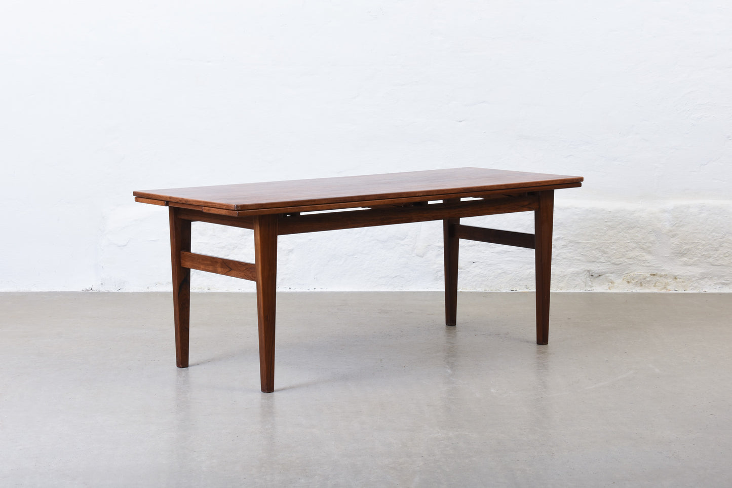 1960s extending coffee table in rosewood