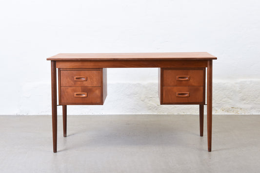 1960s twin pedestal desk in teak - 124L cm
