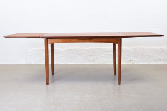 1950s extending dining table in teak