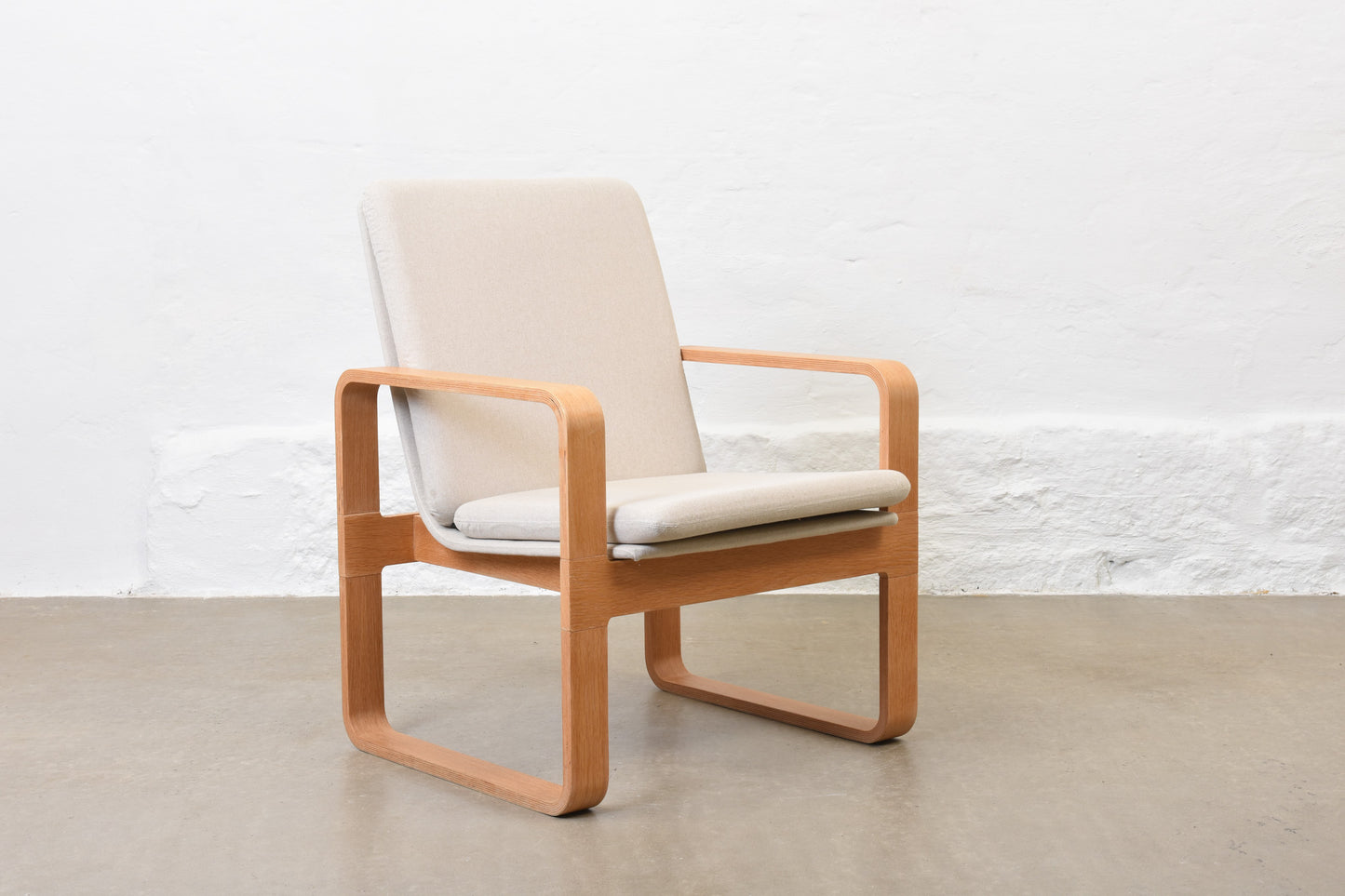 Newly reupholstered: 1970s model 5131 armchair by Magnus Olesen