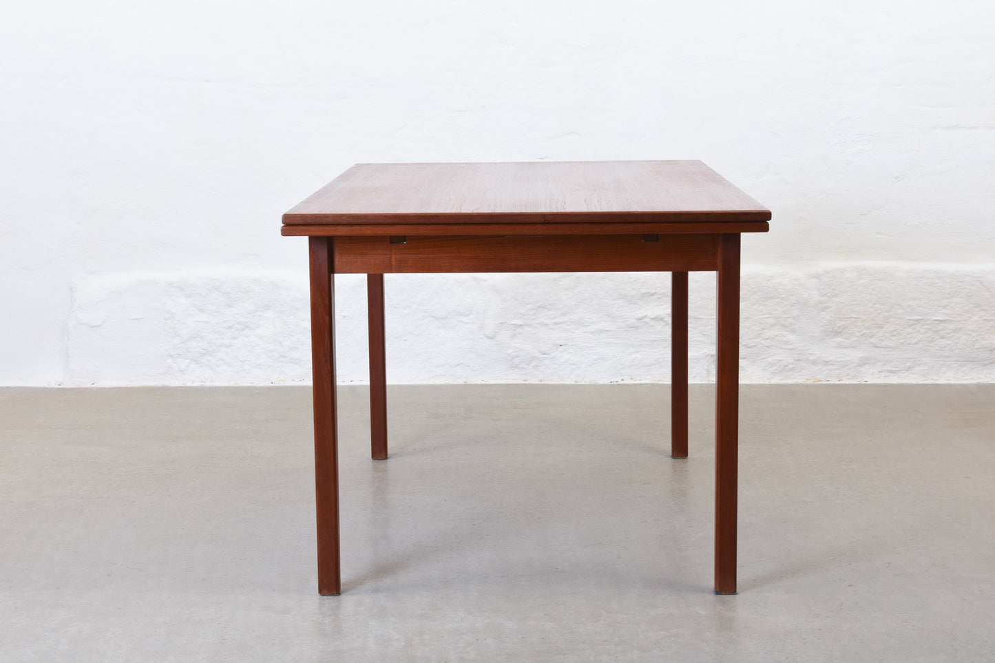 1960s extending dining table in teak - 138L cm