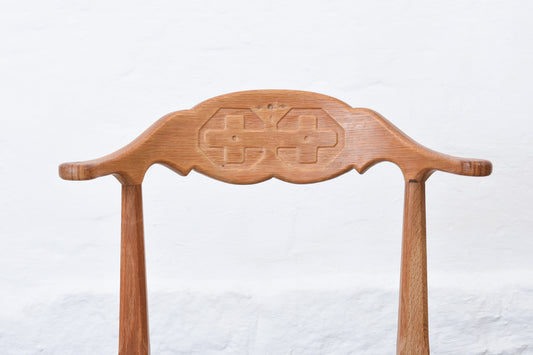 Newly reupholstered: 1960s oak chair by Henning Kjærnulf