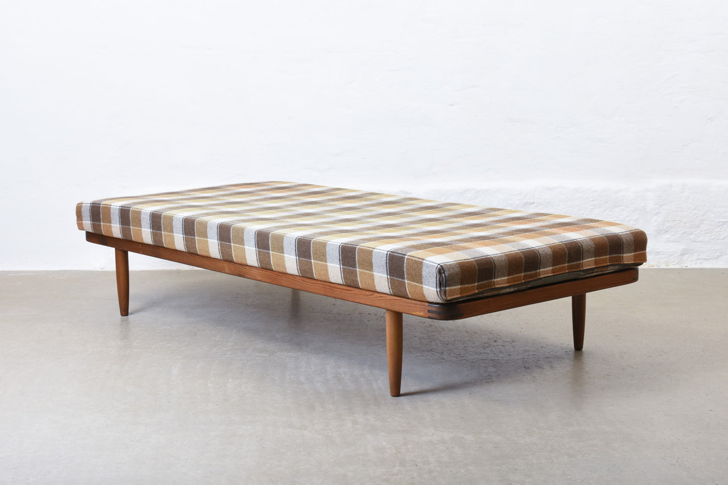 1960s day bed by Horsnæs Møbler