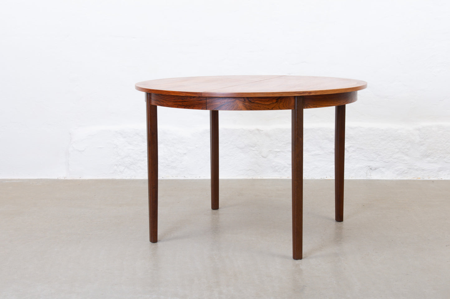1960s extending circular dining table in rosewood