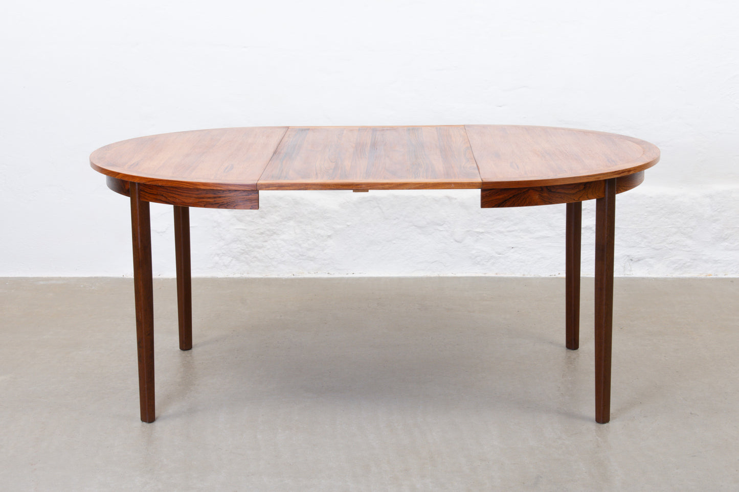 1960s extending circular dining table in rosewood