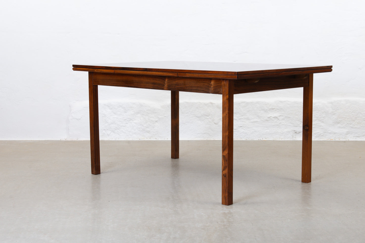 1960s extending dining table in rosewood