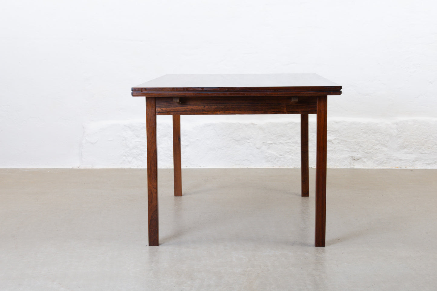 1960s extending dining table in rosewood