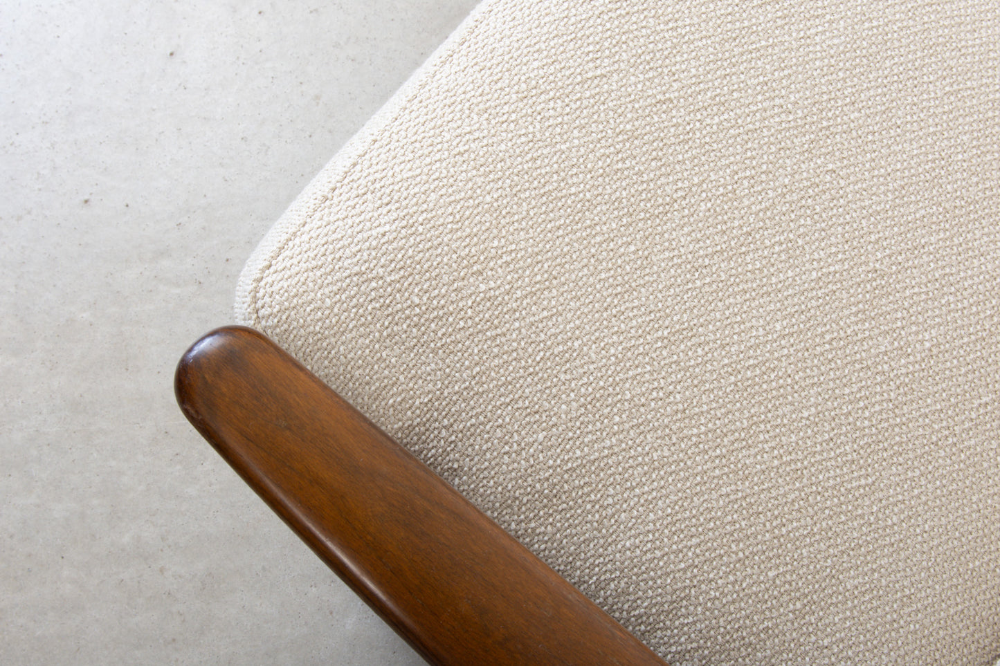 Newly reupholstered: 1950s two seater by Aage Pedersen