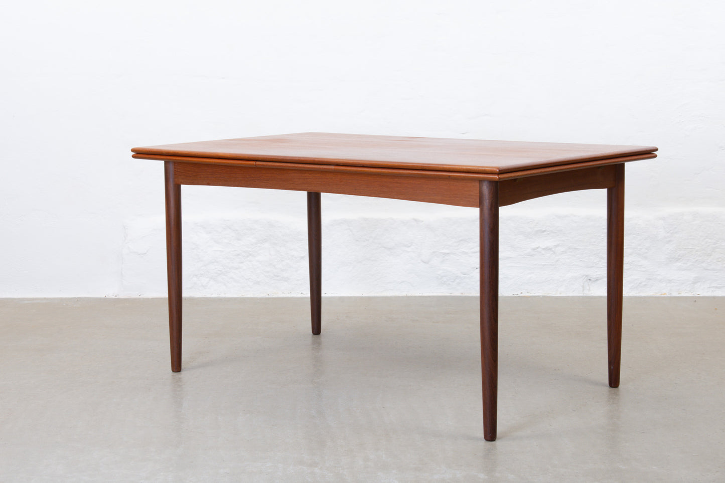 1960s extending dining table in teak - 140L cm