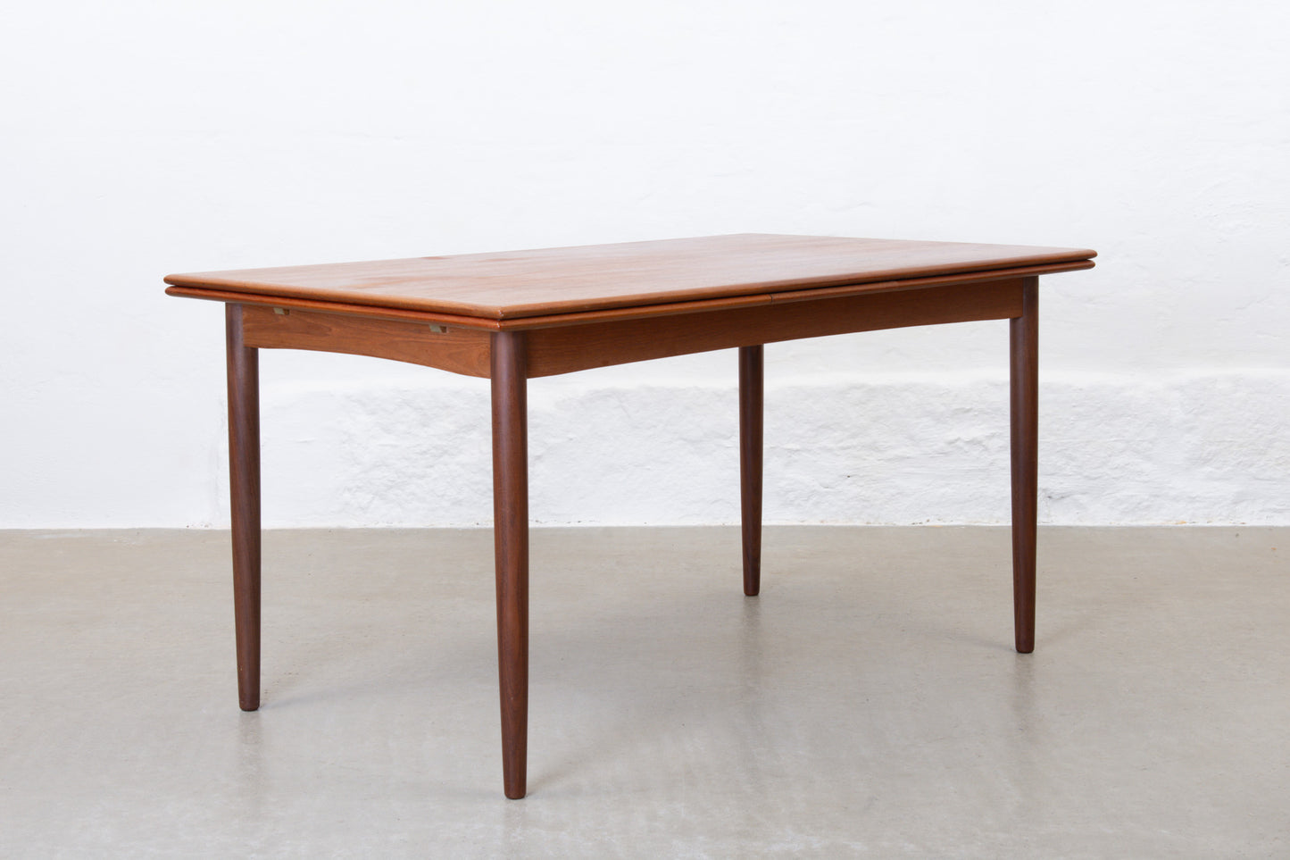 1960s extending dining table in teak - 140L cm