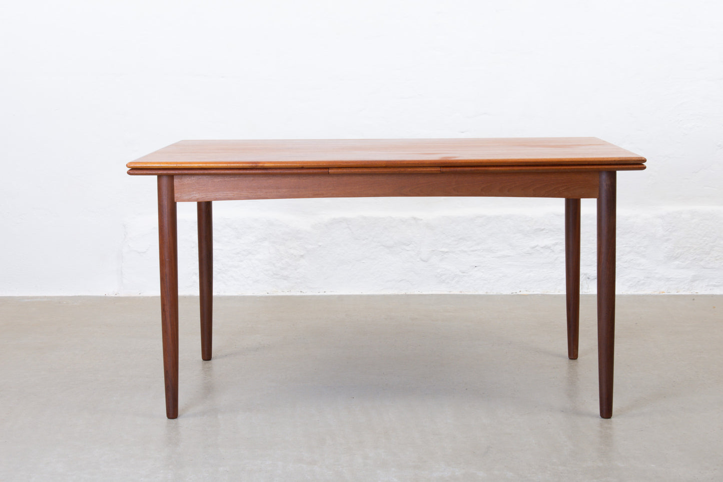1960s extending dining table in teak - 140L cm