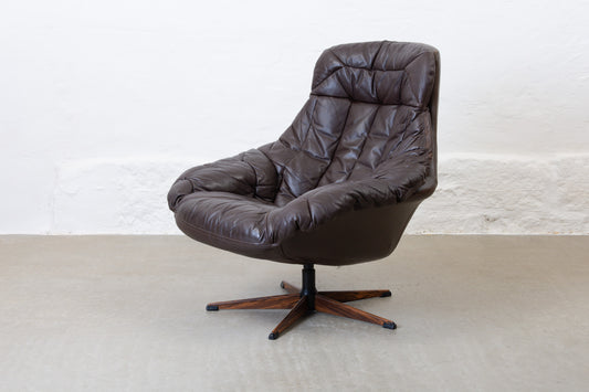 1960s 'Silhouette' swivel chair by H.W. Klein