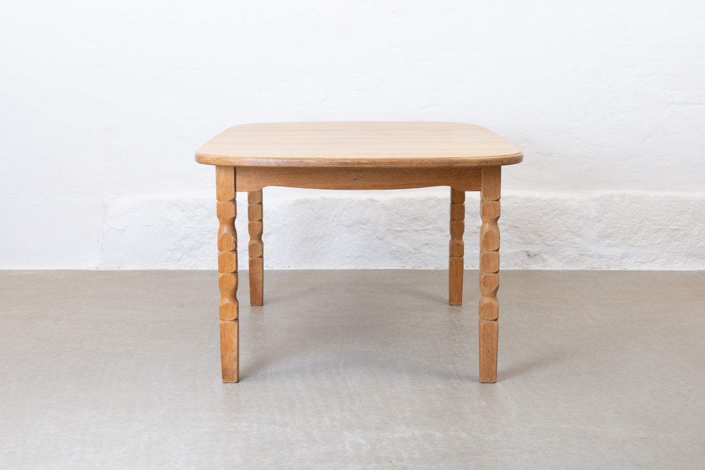 1970s extending oak dining table by CJ Rosengaarden